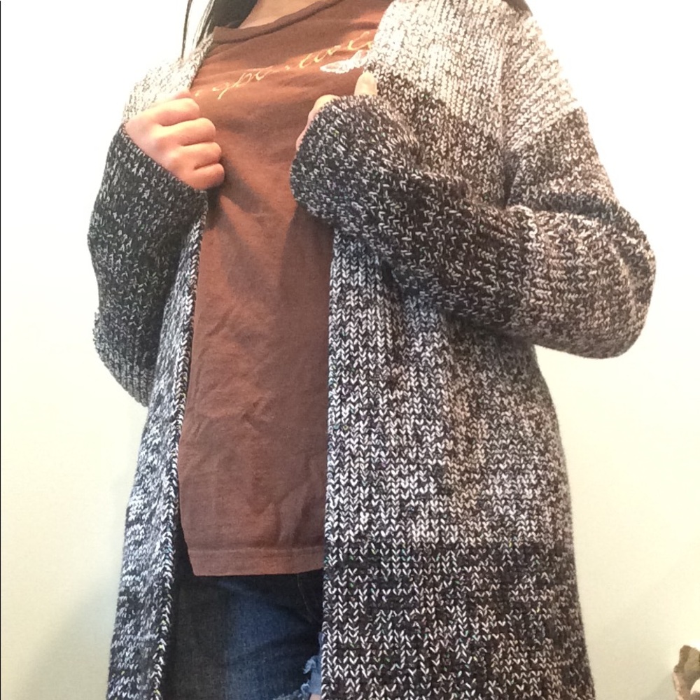 Ann Taylor Ombre Cardigan | Black & White Knit - Picture 5 of 7